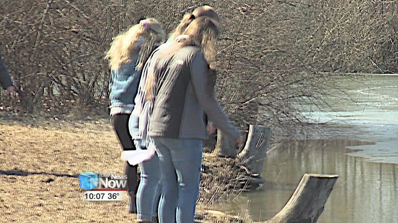Project Wildlife trains future teachers at Bluffton University 2.jpg